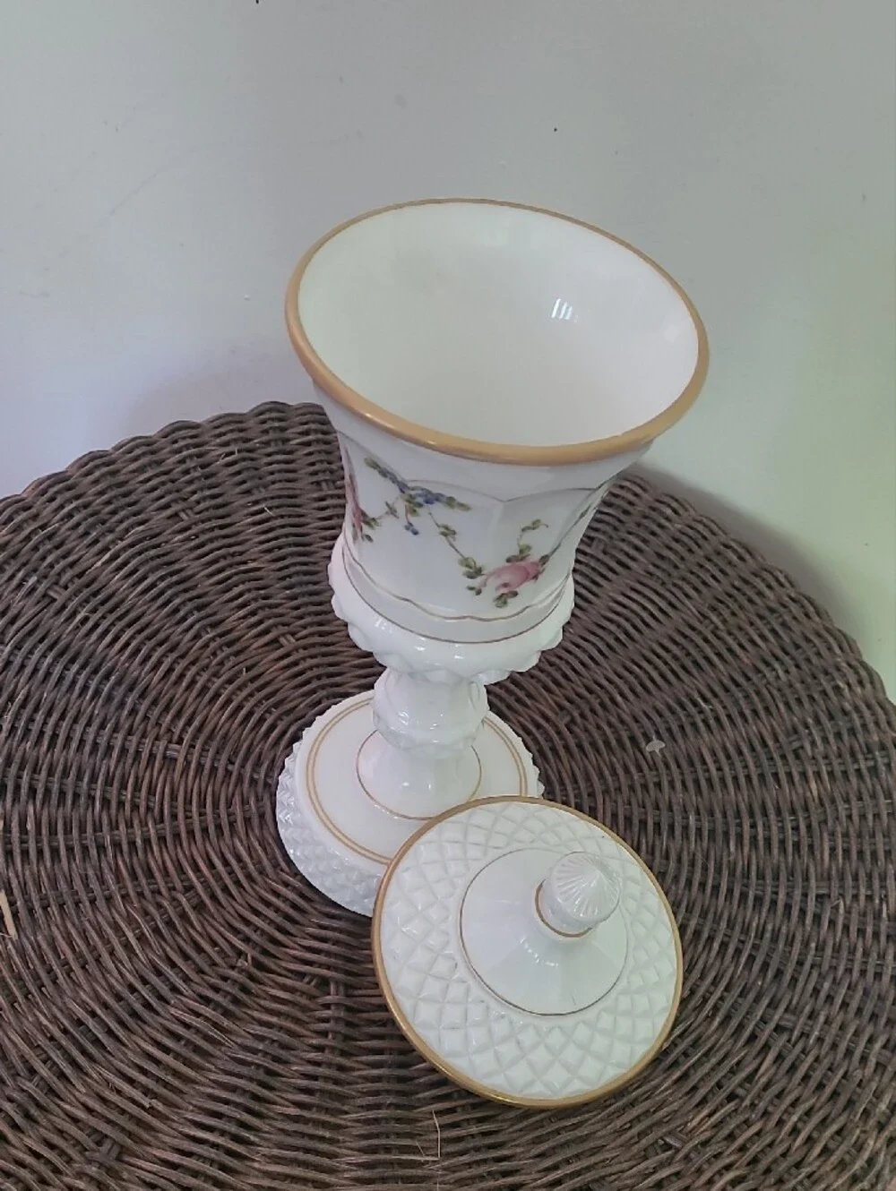 This item is a vintage Westmoreland Milk Glass urn and lid.